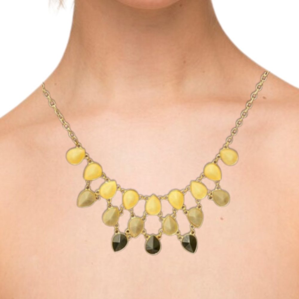 Anthropologie Chandelier Pendant Necklace Neutral Tones Gold Chain ONE SIZE NEW!